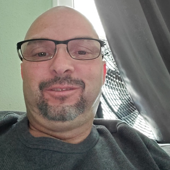 Profile Picture of Ted Harris (@ted153) on Poshmark