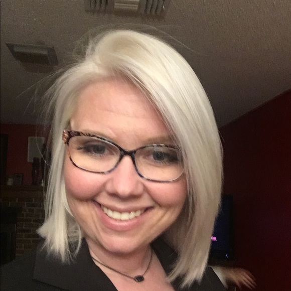 Profile Picture of Joni Millican (@joni_millican) on Poshmark