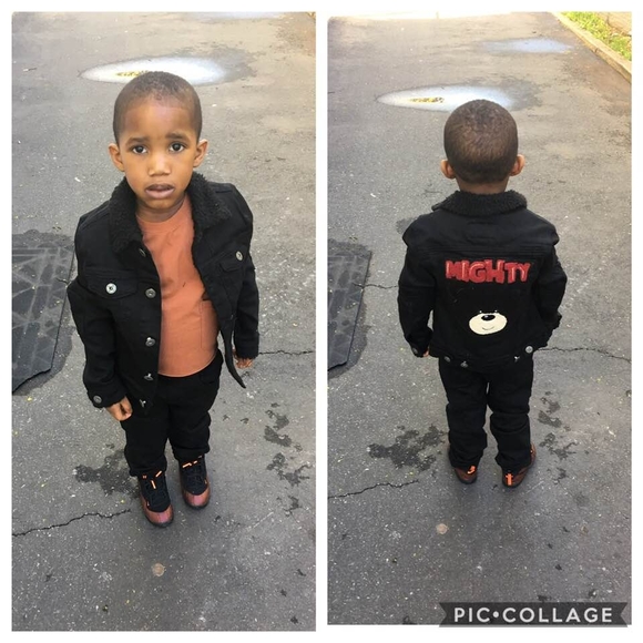 Profile Picture of Rasool Hinton (@avon7) on Poshmark