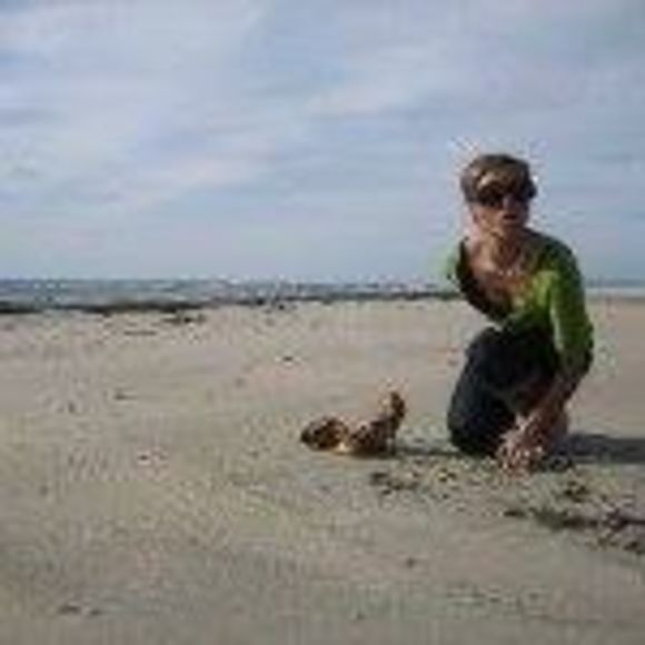 Profile Picture of Iris Hansen (@iris_whitnight) on Poshmark