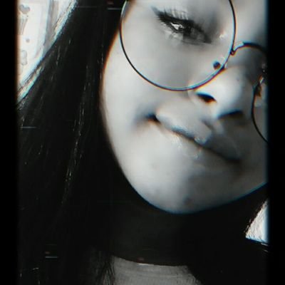 Profile Picture of Júlia (@Julia______Rod) on Twitter