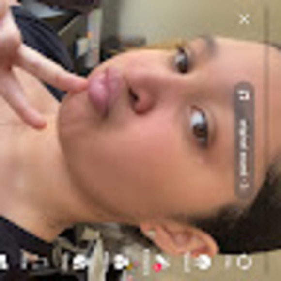 Profile Picture of Savannah Palmer (@savannahpalm971) on Poshmark