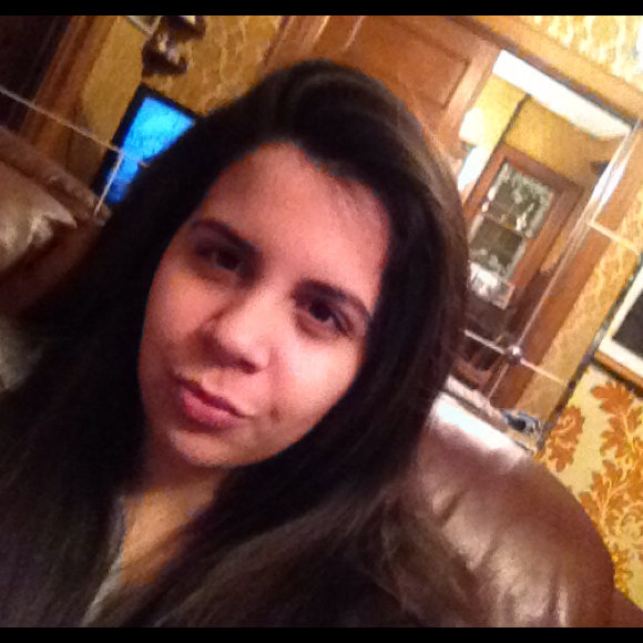 Profile Picture of Victoria Barba (@victoriabarba) on Poshmark