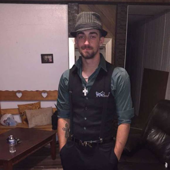 Profile Picture of Jacob Wyble (@the_king16) on Poshmark