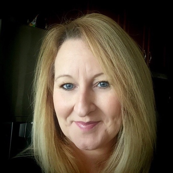 Profile Picture of Tammy Alsing (@talsing) on Poshmark