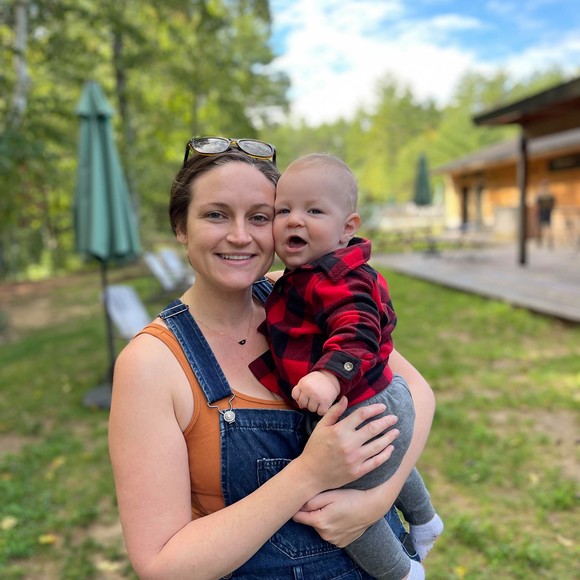 Profile Picture of Alyssa Thiem (@aey87) on Poshmark