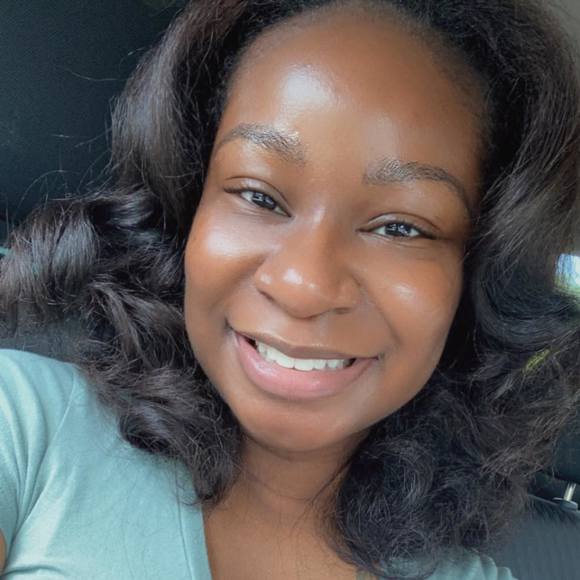 Profile Picture of Brittney Lampkin (@brittneylamp465) on Poshmark