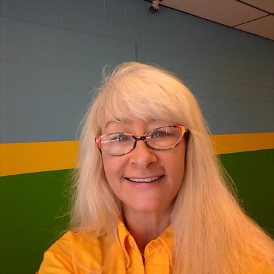Profile Picture of Paula Mullins (@IamDragonflyy65) on Twitter