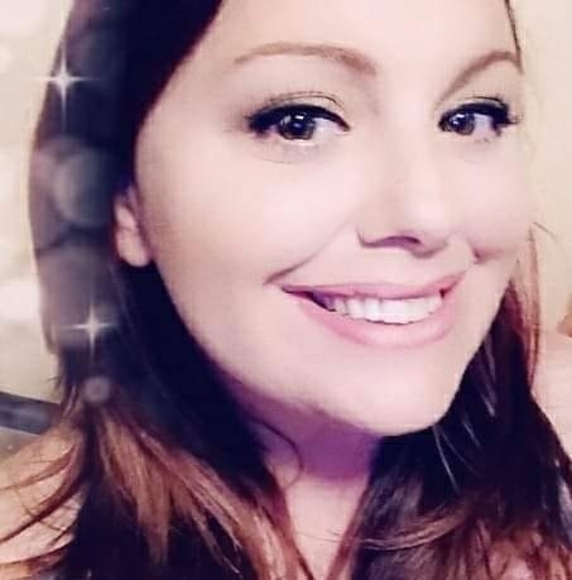 Profile Picture of Stephanie Fulton (@spoomerf) on Poshmark