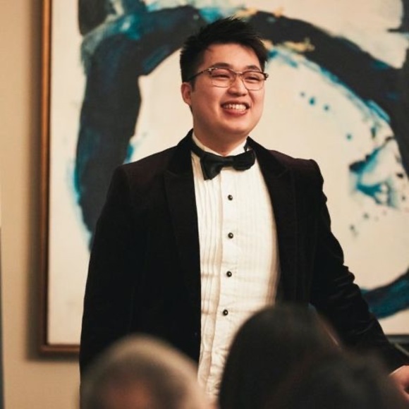 Profile Picture of Daniel Feng (@danielfeng02) on Poshmark