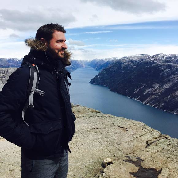 Profile Picture of Hugues Piaskowski (@capet) on Poshmark