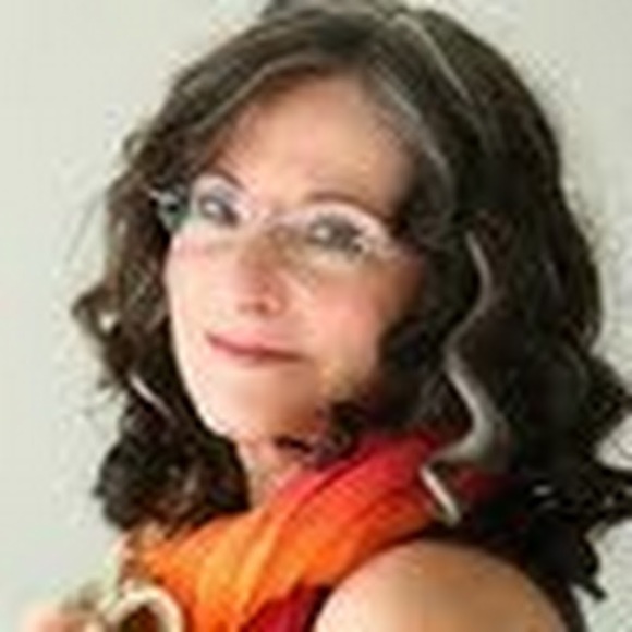 Profile Picture of Christine Heye (@christineheye) on Poshmark