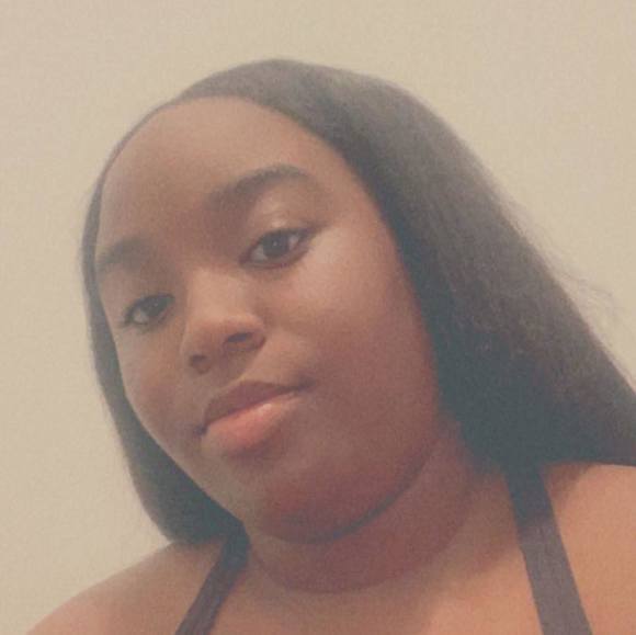 April Mclendon - Poshmark Profile Picture of April Mclendon (@aprilmclendon20) on Poshmark