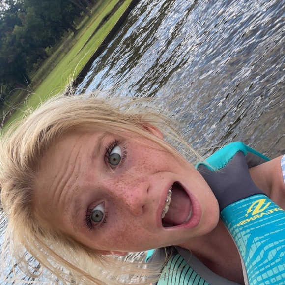 Profile Picture of Amelia Kinnebrew (@amelia7anne) on Poshmark