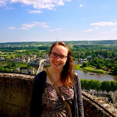 Profile Picture of Jennifer Bright (@jennyabright) on Twitter