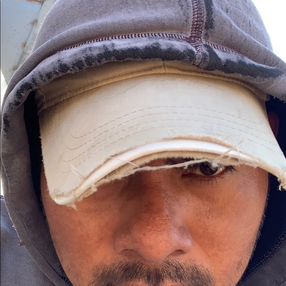 Profile Picture of Claudio Celestino castro (@claudiocelestin) on Poshmark