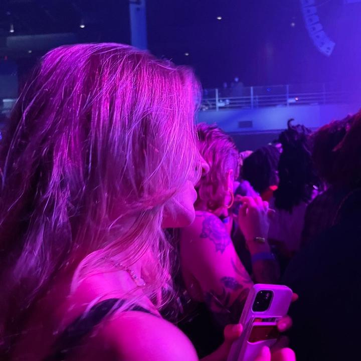 Profile Picture of izzie (@kevinparkerismysavior) on Tiktok