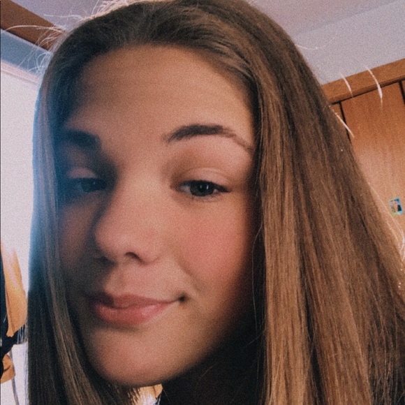 Profile Picture of Sonja Carlson (@sonjacarlson125) on Poshmark