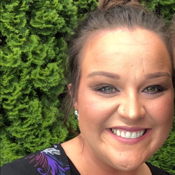 Profile Picture of Jaymee Strange (@jstrange89) on Poshmark