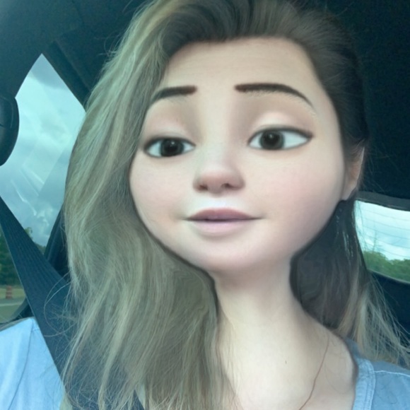 Candice Dierksen - Poshmark Profile Picture of Candice Dierksen (@candiapple10) on Poshmark