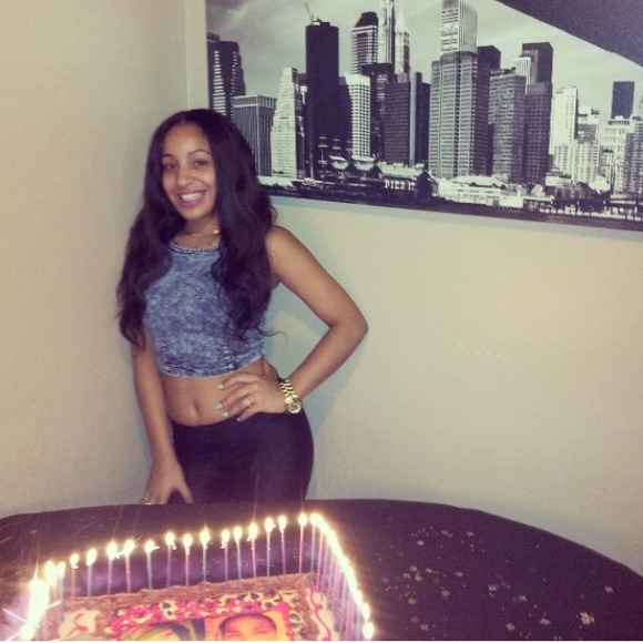 Profile Picture of Cristal Perez (@crissi92) on Poshmark