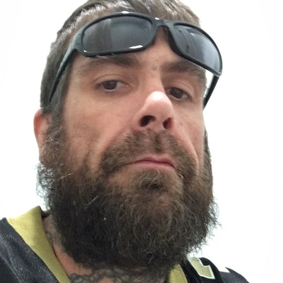 Profile Picture of Jeremy Young (@jy1488) on Poshmark