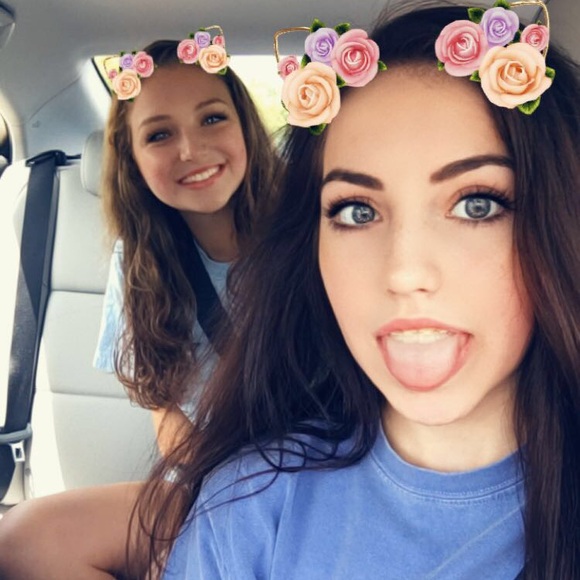 Profile Picture of Isabella Piccolo (@bella41001) on Poshmark