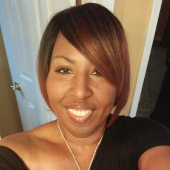 Profile Picture of Eunice Harden (@evilicious65) on Poshmark