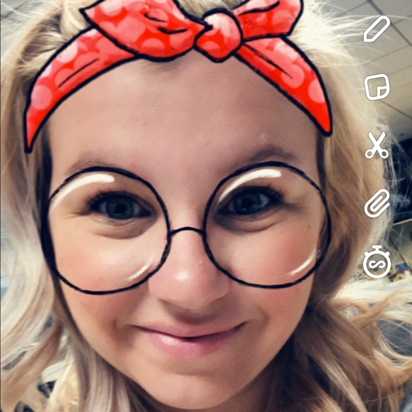 Profile Picture of Katelynn Cooper (@cooper925) on Poshmark
