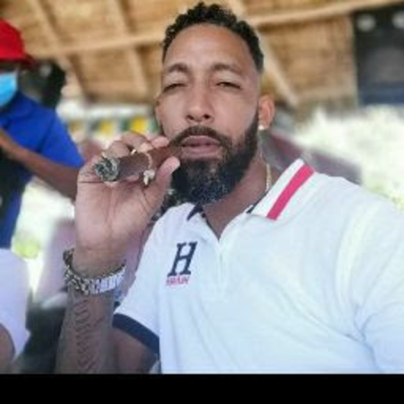 Profile Picture of Luis alberto Taveras tamayo (@luisalberto21rd) on Poshmark