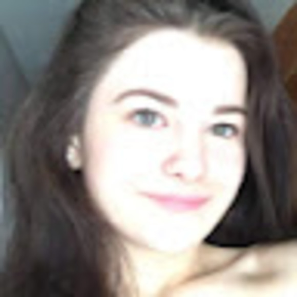 Profile Picture of Cassidy Fiander (@cassidyfiander) on Poshmark