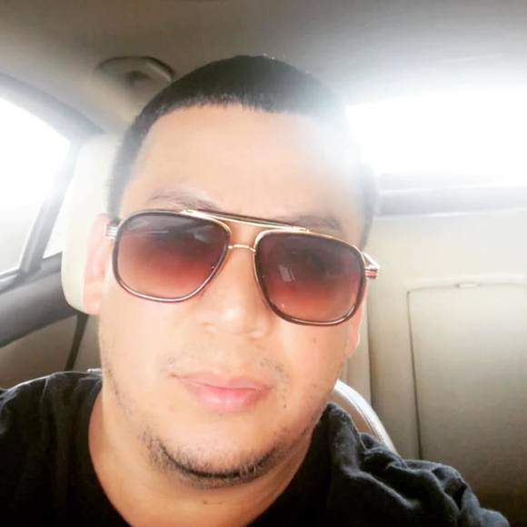 Profile Picture of Fernando Joshua (@fernandojoshua) on Poshmark