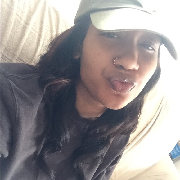 Courtney Mcmiller - Poshmark Profile Picture of Courtney Mcmiller (@cmcmiller) on Poshmark