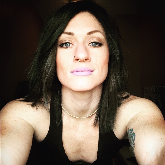 Profile Picture of Morgan Siefert (@mo4bes) on Poshmark