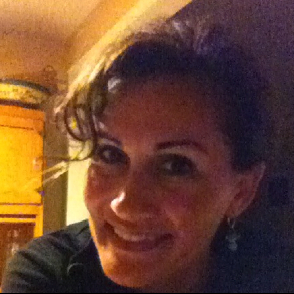Profile Picture of Sunnie Mitrano (@sunniem) on Poshmark
