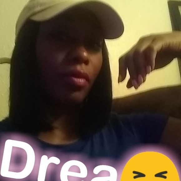 Profile Picture of Andrea Blackwell (@ahmirlee) on Poshmark