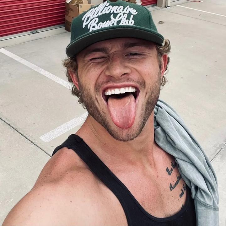 Profile Picture of Trent Williams (@trentwiliiams) on Tiktok