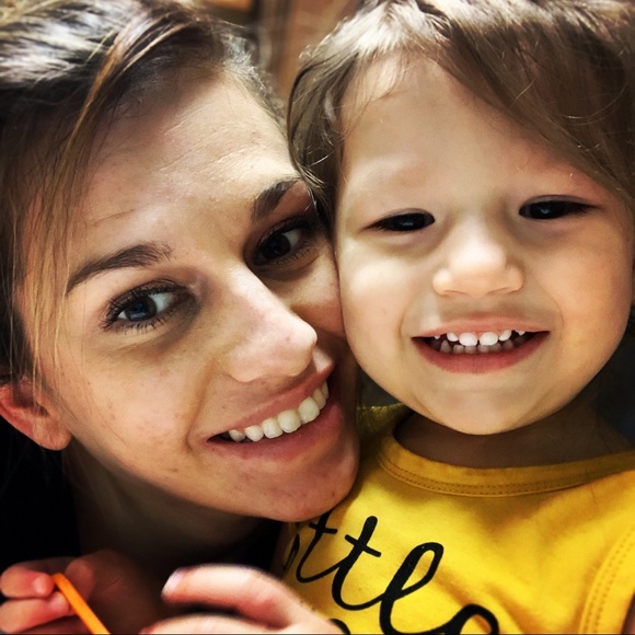 Profile Picture of Lacy Ostler (@lacy_ostler) on Poshmark