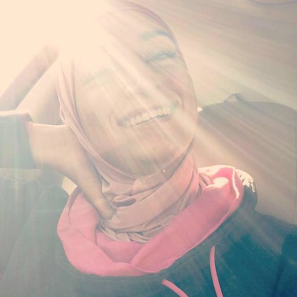 Profile Picture of Rooa Yousef yousef (@rooaa) on Poshmark
