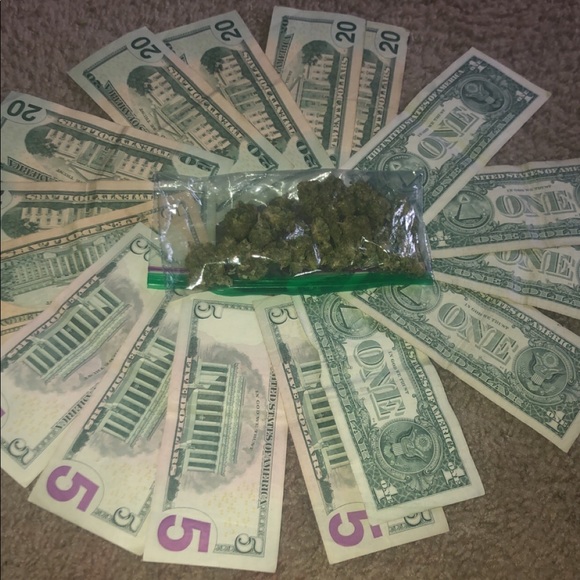 Profile Picture of Nicholas Hearld (@kingnick931) on Poshmark