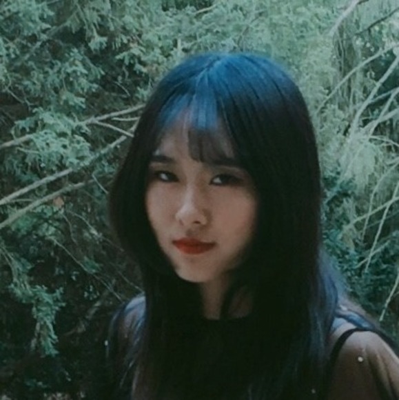 Profile Picture of Kexin Li (@kexinli1203) on Poshmark