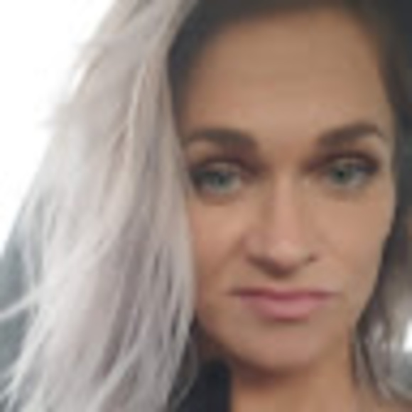 Profile Picture of Morrigan Carpenter (@morrigancarp) on Poshmark