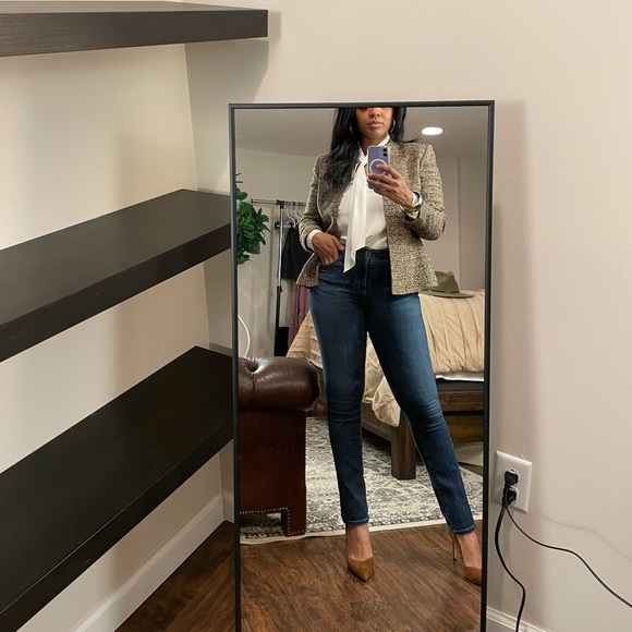 Profile Picture of Jesse Haskins (@clothespin412) on Poshmark