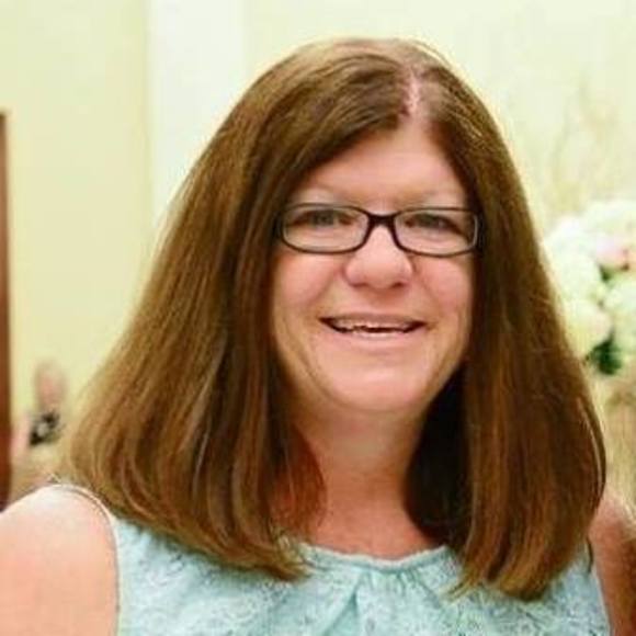 Profile Picture of Tammy jones Liles (@ttbliles) on Poshmark