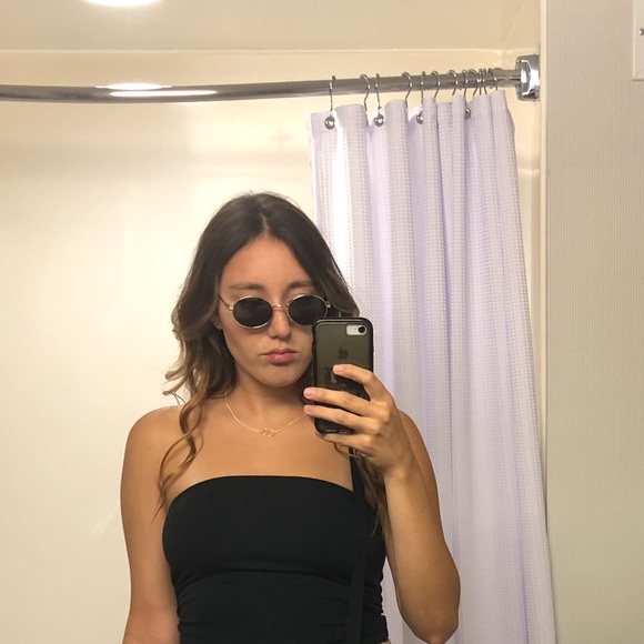 Profile Picture of Julia Nicholson (@julianichols196) on Poshmark