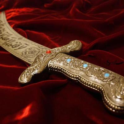 Profile Picture of Itrat Zehra (@SyedaManoShah) on Twitter