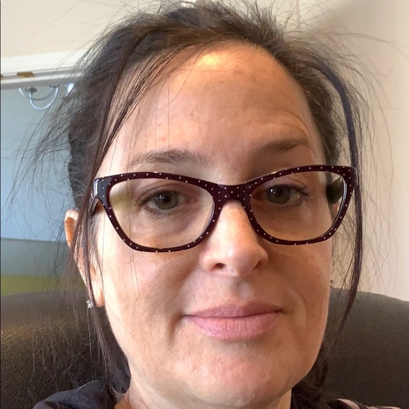 Profile Picture of Lori Parsons (@loriwparsons) on Poshmark