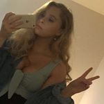 Profile Picture of Holly Manning (@hollyvmanning) on Instagram