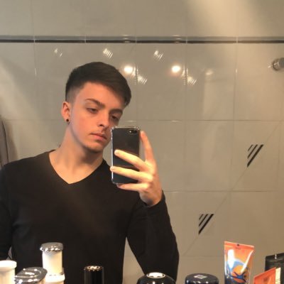 Profile Picture of Rafael 🏄🏻‍♂️ (@Andre4si) on Twitter