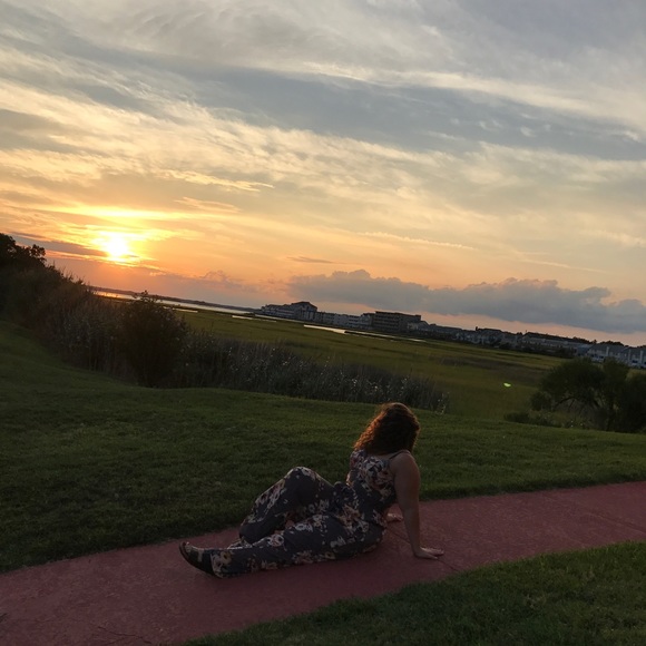 Profile Picture of Julianna Phillips (@juju_phillips17) on Poshmark